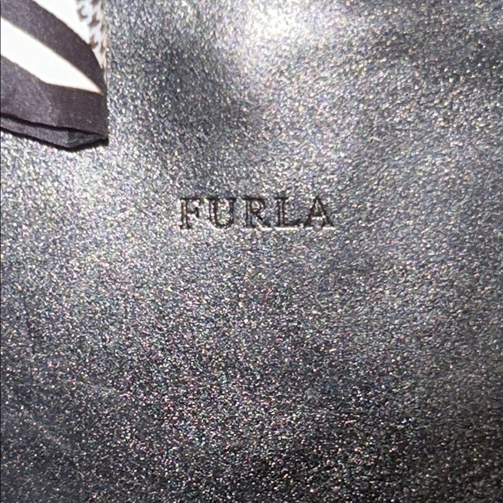 Furla Vintage Black Leather Bag - Picture 5 of 16
